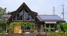 屋根通気工法と太陽光パネル